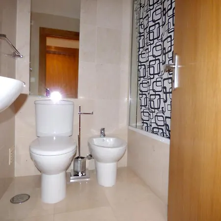 Spacious With Balcony Апартаменты *