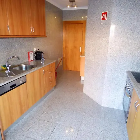 Spacious With Balcony Апартаменты *