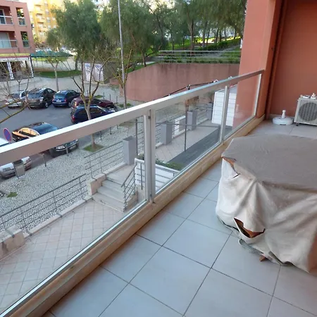 Spacious With Balcony Appartement *