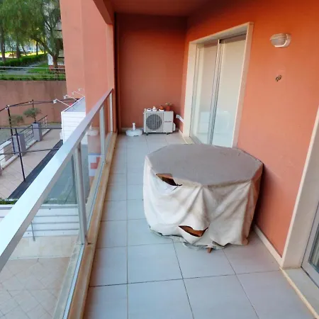 Apartment Spacious With Balcony