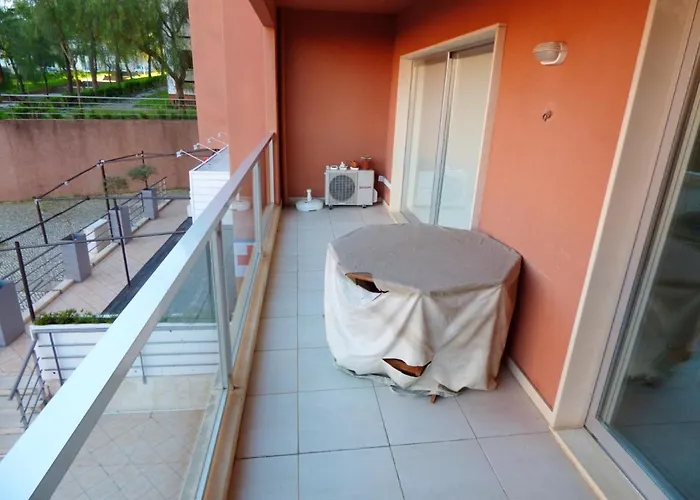 Apartment Spacious With Balcony